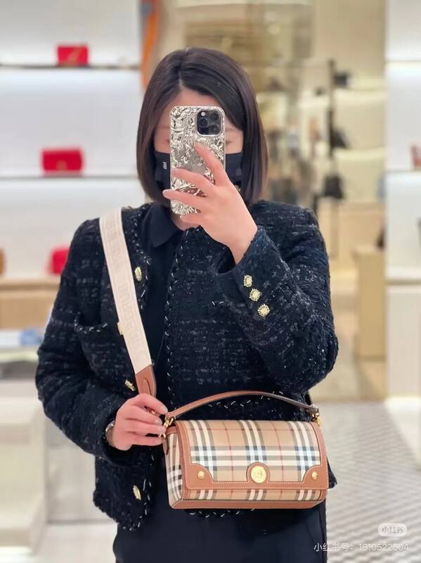 Burberry Brown shoulder bag — Top Quality Replica
