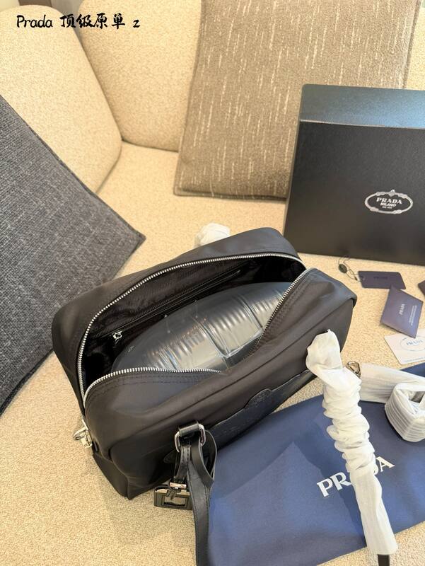 Prada Black shoulder bag — Premium Replica