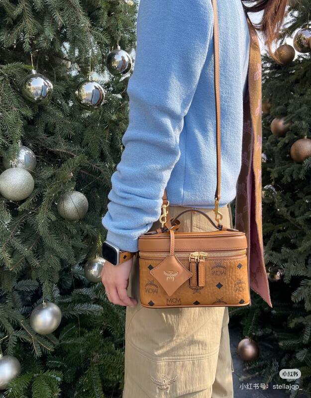 MCM Visetos 25x18x10cm shoulder bag — Premium Replica