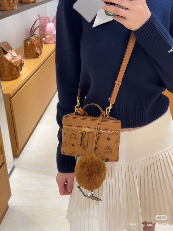 MCM Visetos 25x18x10cm shoulder bag — Premium Replica