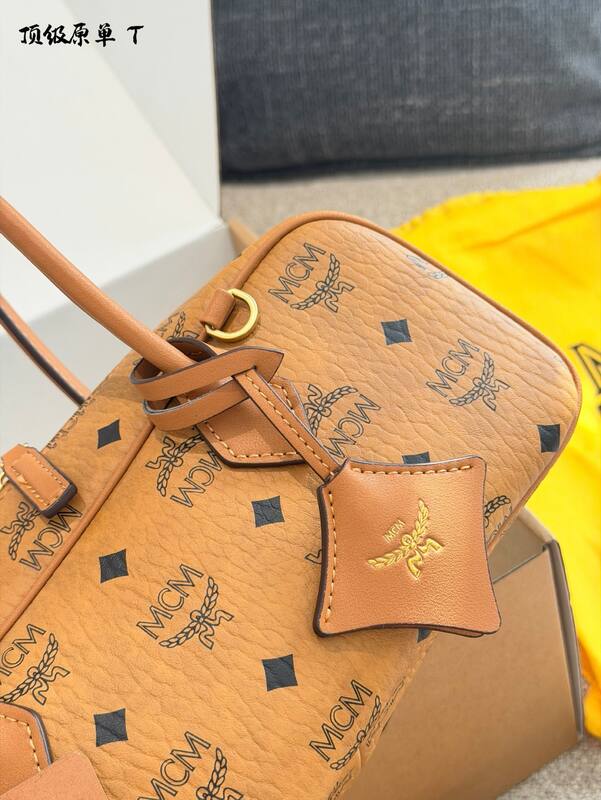 MCM Visetos 25x18x10cm shoulder bag — AAA Quality Replica