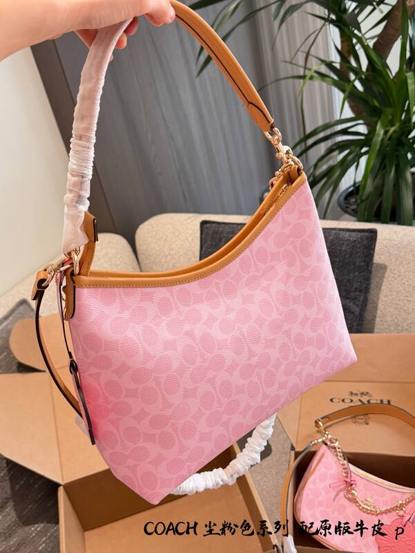 Coach Pink shoulder bag — 1:1 Replica