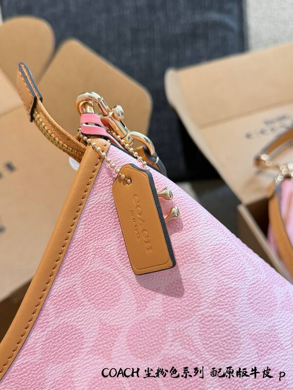 Coach Pink shoulder bag — 1:1 Replica