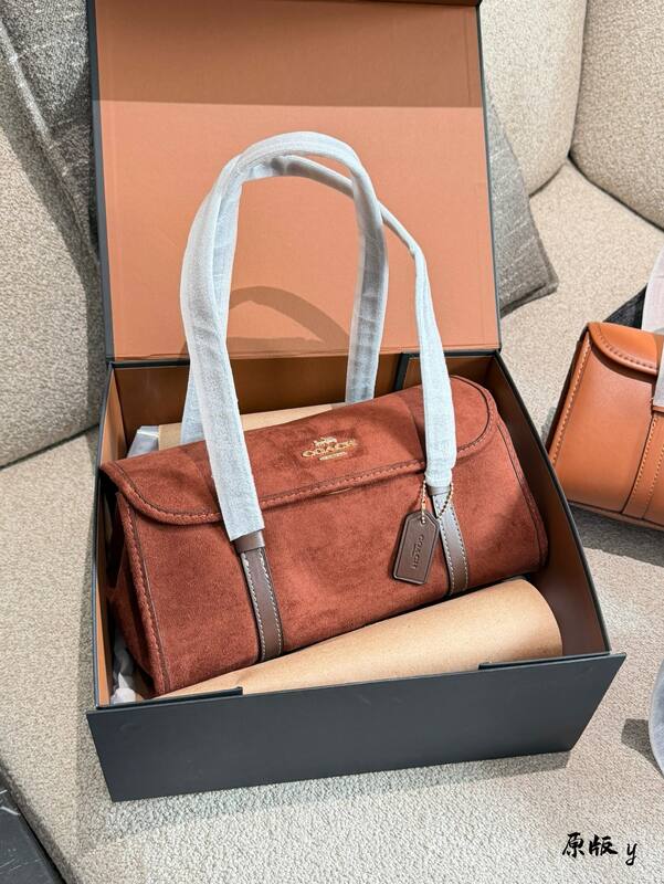 Coach White shoulder bag — 1:1 Replica