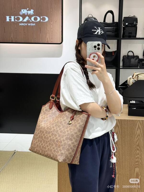 Coach Brown 40x30x16cm shoulder bag — Top Quality Replica