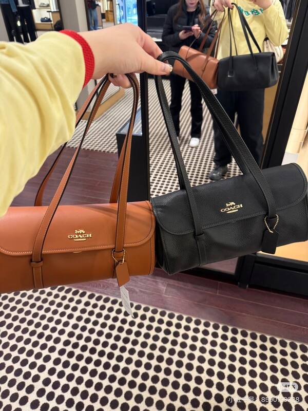 Coach Monogram shoulder bag — Premium Replica