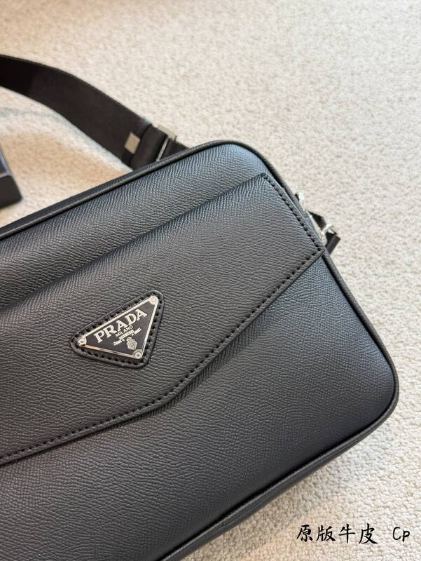 Prada Black shoulder bag — AAA Quality Replica