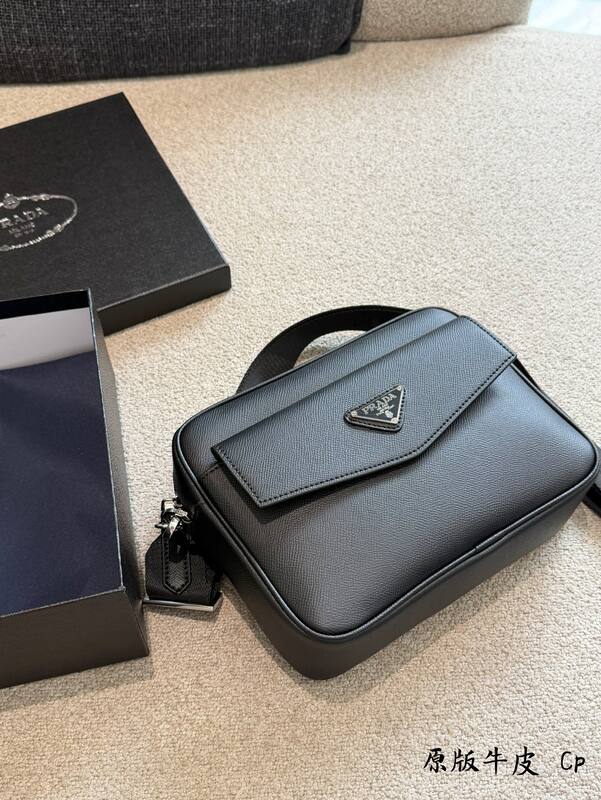 Prada Black shoulder bag — AAA Quality Replica
