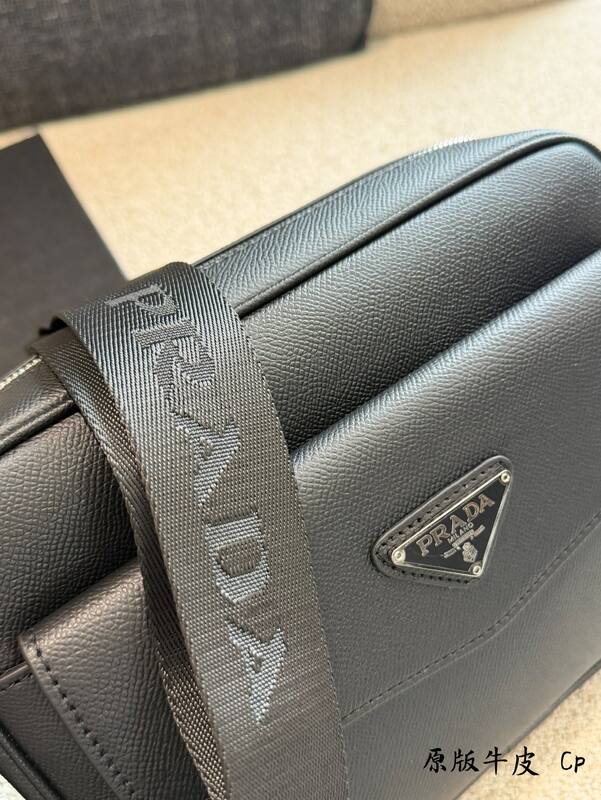 Prada Black shoulder bag — AAA Quality Replica
