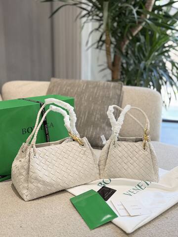 Bottega Veneta White 25x18x10cm shoulder bag Premium Replica
