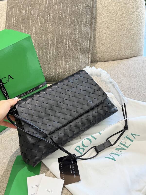 Bottega Veneta Black shoulder bag — 1:1 Replica
