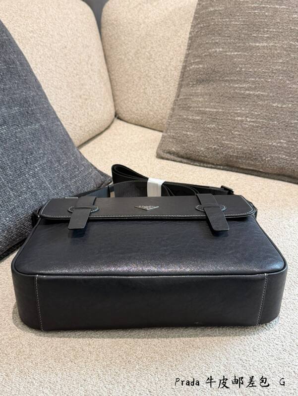Prada Black shoulder bag — Top Quality Replica