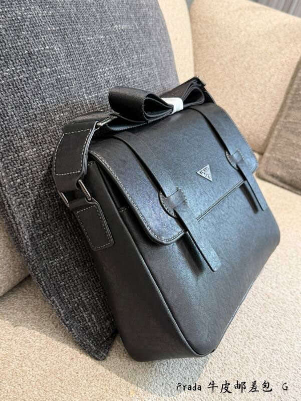 Prada Black shoulder bag — Top Quality Replica