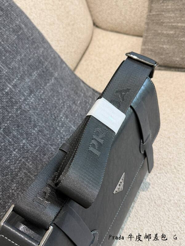 Prada Black shoulder bag — Top Quality Replica