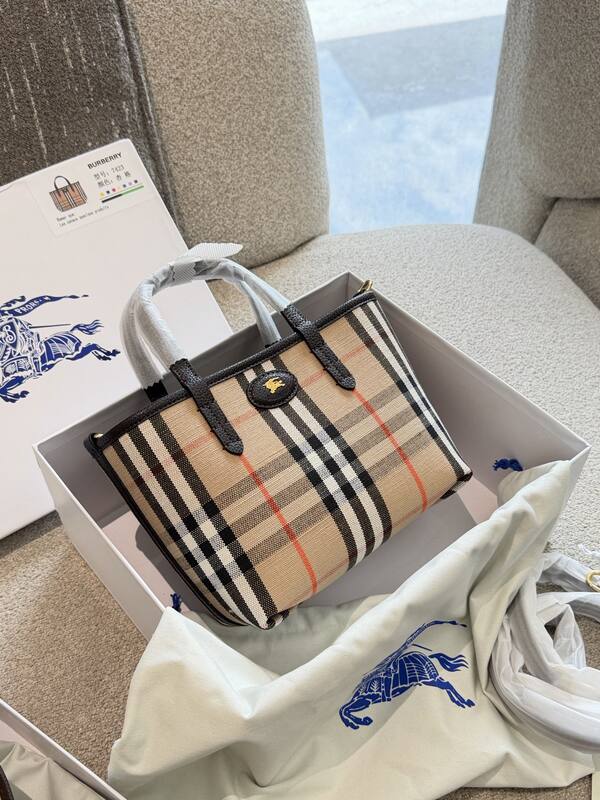 Burberry Beige shoulder bag — Top Quality Replica