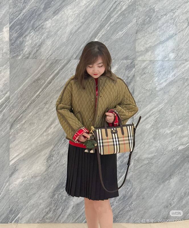 Burberry Brown shoulder bag — 1:1 Replica
