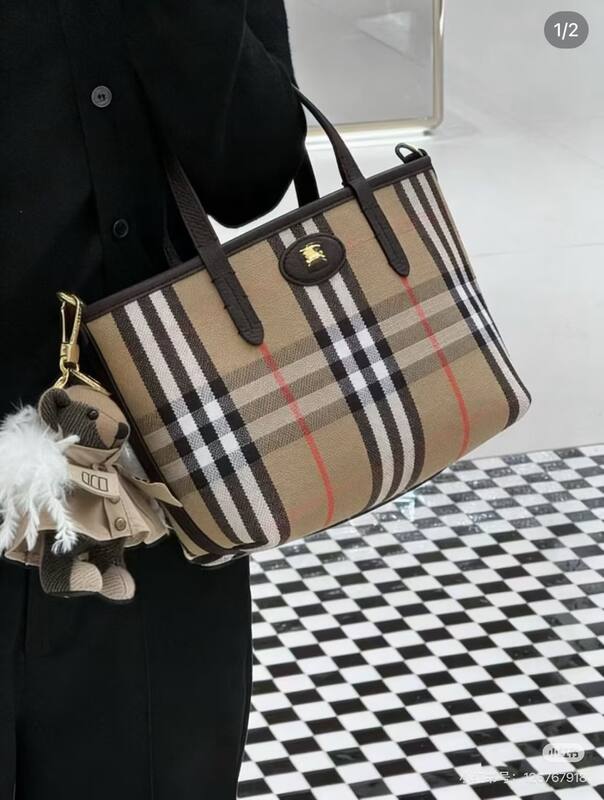 Burberry Brown shoulder bag — 1:1 Replica