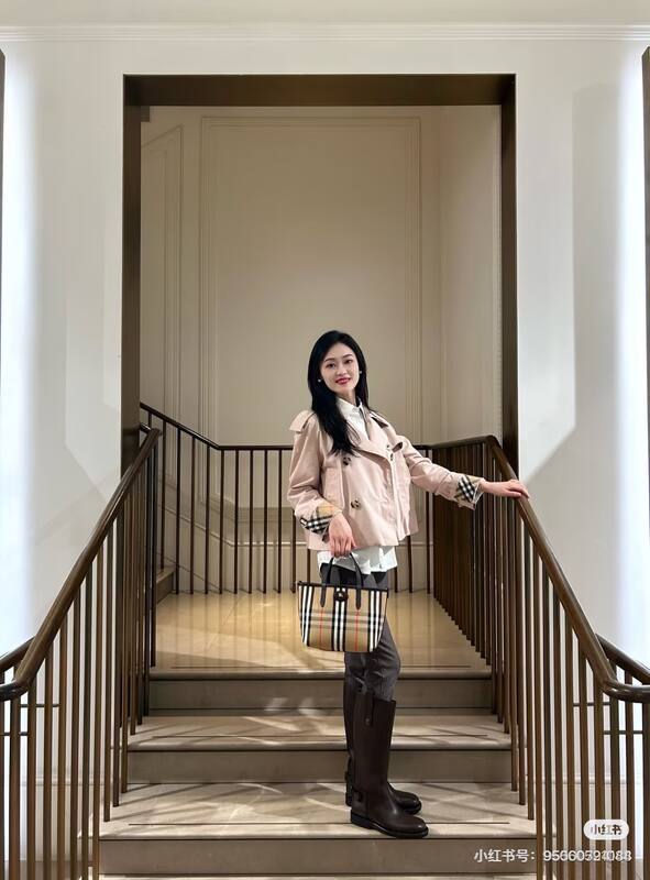 Burberry Brown shoulder bag — 1:1 Replica