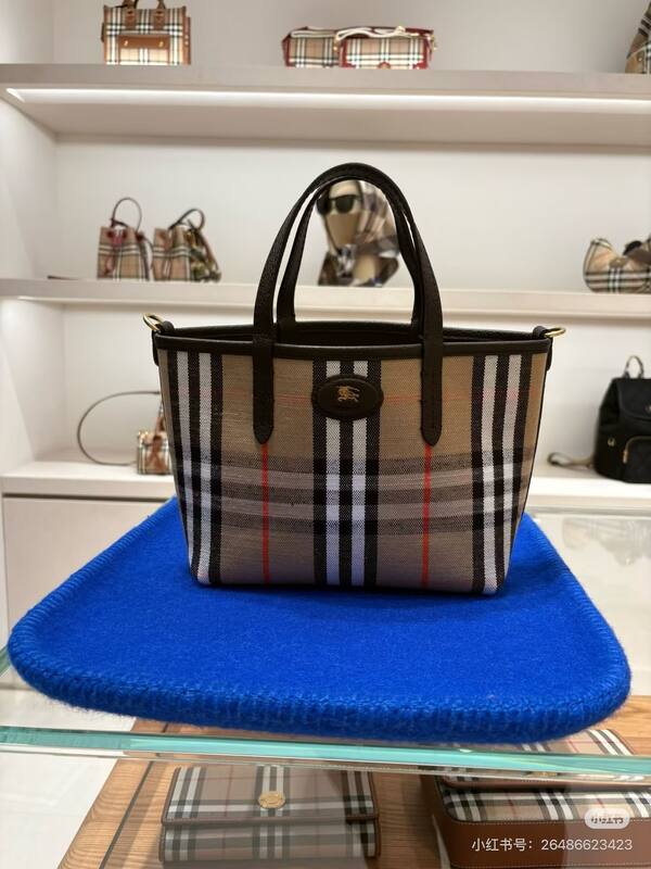 Burberry Brown shoulder bag — 1:1 Replica