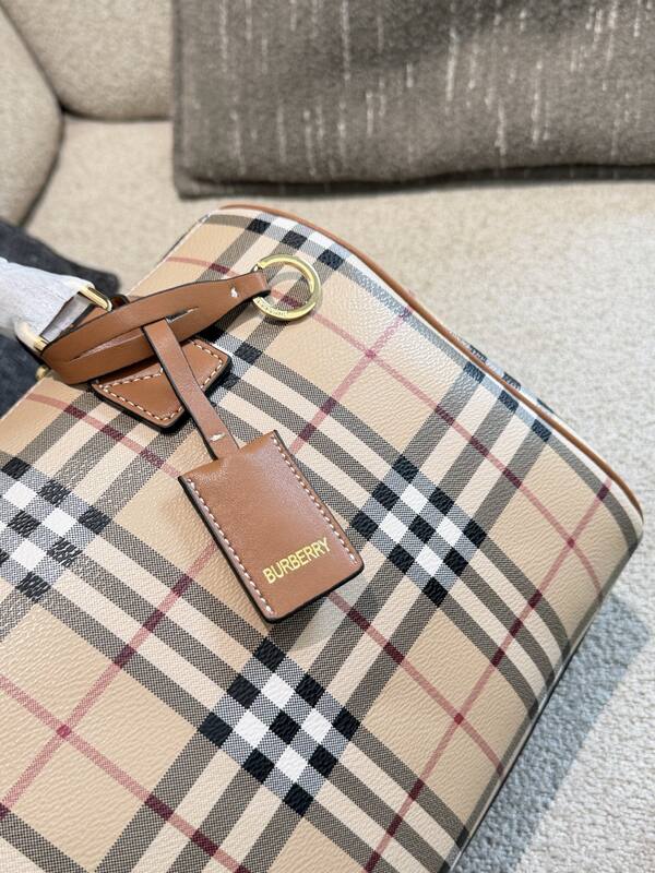 Burberry Brown shoulder bag — 1:1 Replica