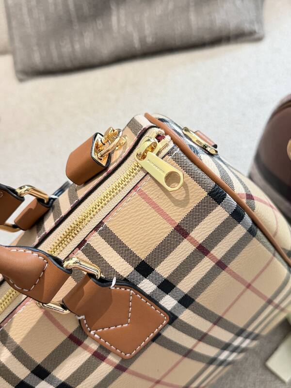 Burberry Brown shoulder bag — 1:1 Replica