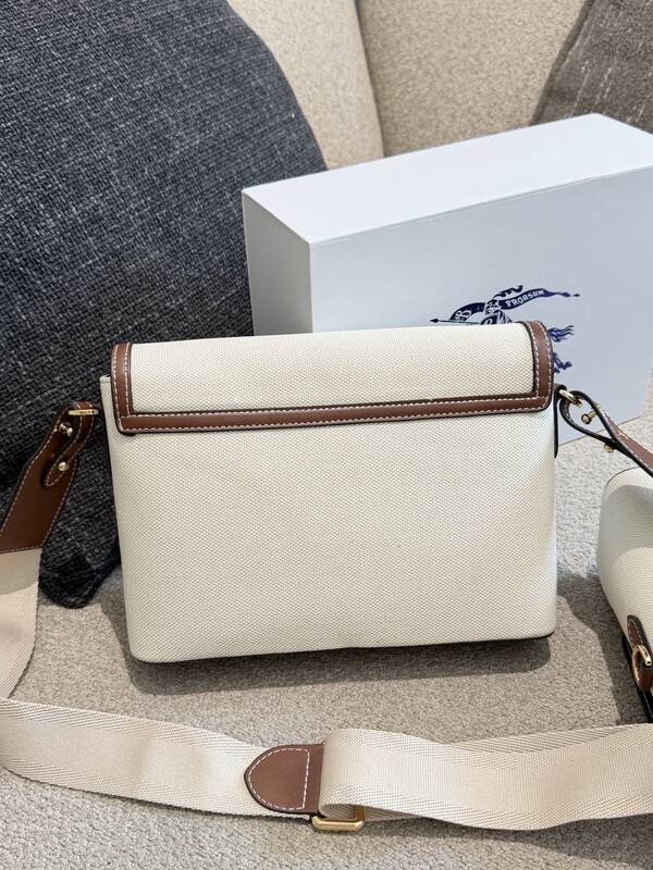 Burberry Black shoulder bag — AAA Quality Replica