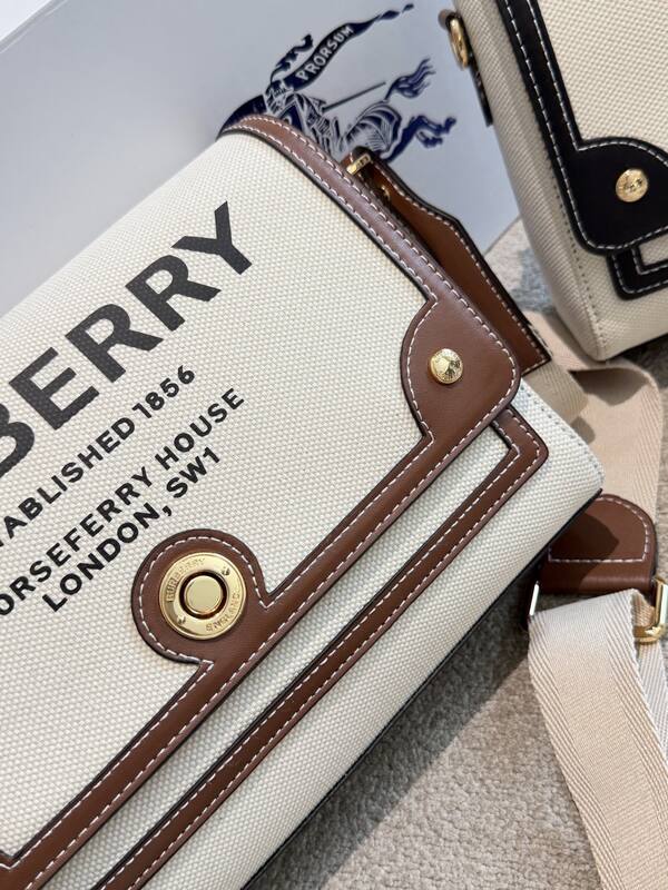 Burberry Black shoulder bag — AAA Quality Replica