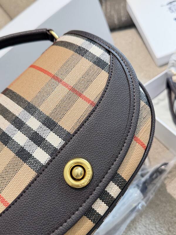 Burberry Brown 25x18x10cm shoulder bag — Top Quality Replica