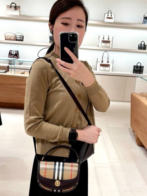 Burberry Brown 25x18x10cm shoulder bag — AAA Quality Replica
