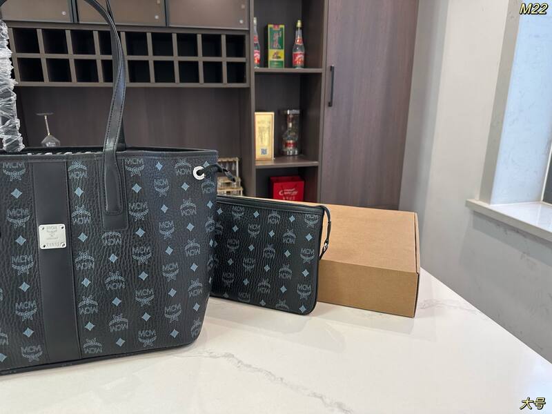 MCM Toni Black Visetos 42x33x16cm tote bag — AAA Quality Replica