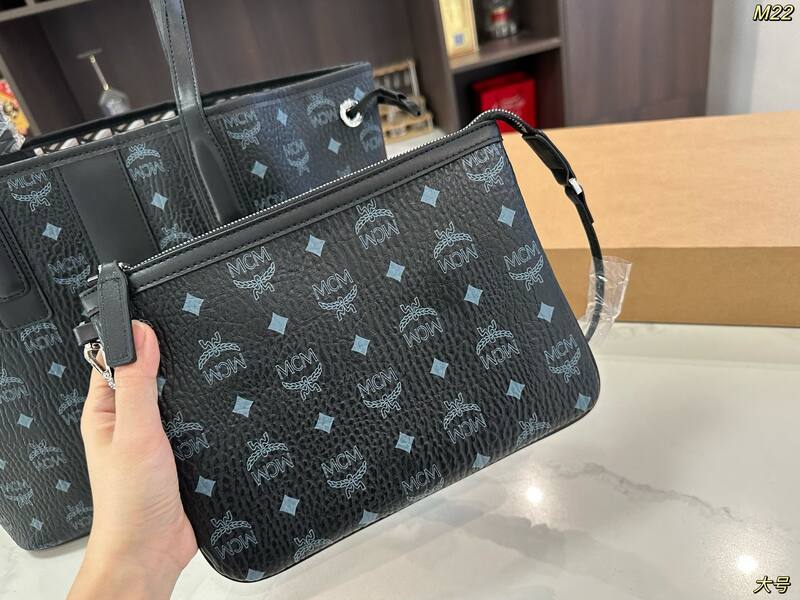 MCM Toni Black Visetos 42x33x16cm tote bag — AAA Quality Replica