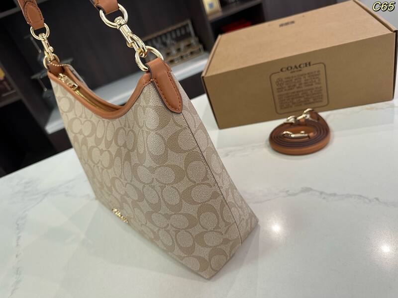 Coach Brown shoulder bag — Top Quality Replica