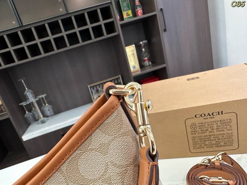 Coach Brown shoulder bag — Top Quality Replica