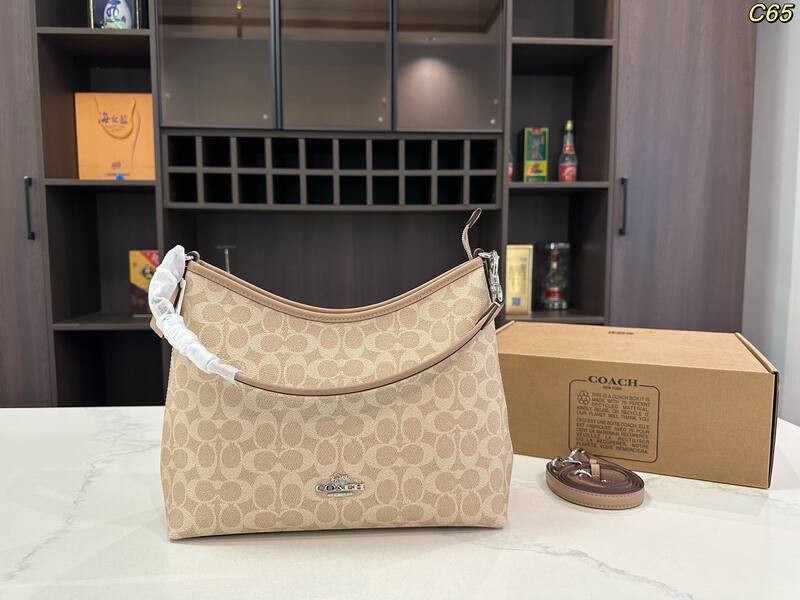 Coach Monogram shoulder bag — AAA Quality Replica