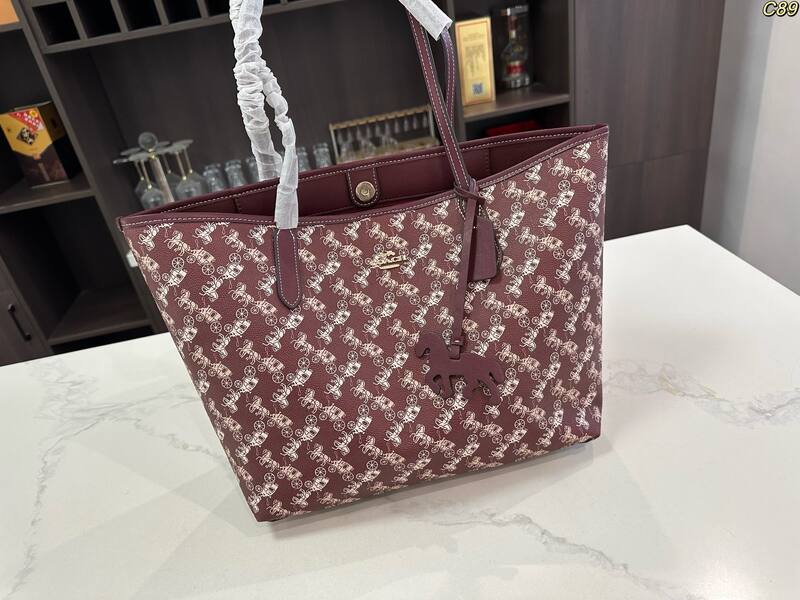 Coach shoulder bag — AAA Quality Replica