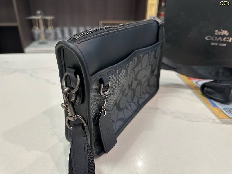 Coach Black shoulder bag — AAA Quality Replica