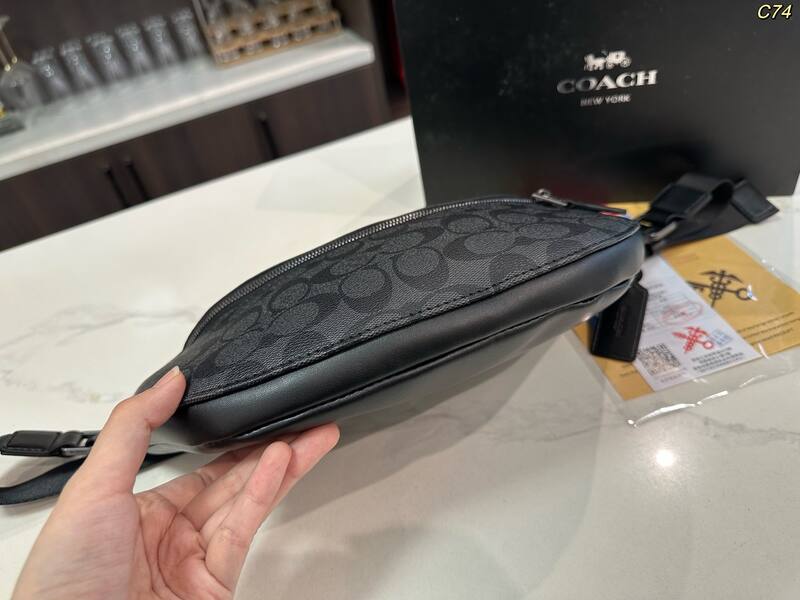 Coach Black shoulder bag — Top Quality Replica