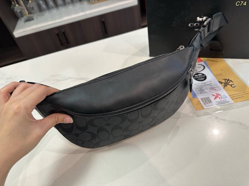 Coach Black shoulder bag — Top Quality Replica