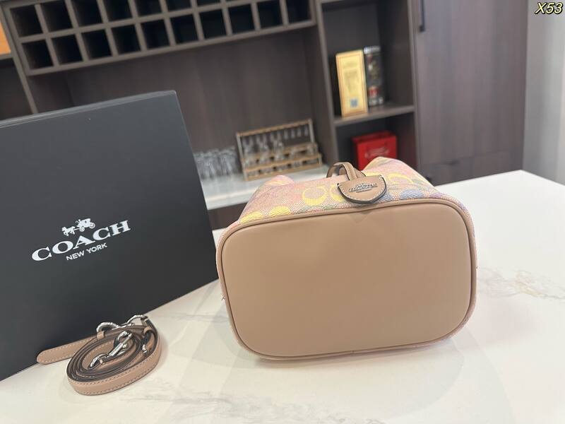 Coach Monogram shoulder bag — Top Quality Replica