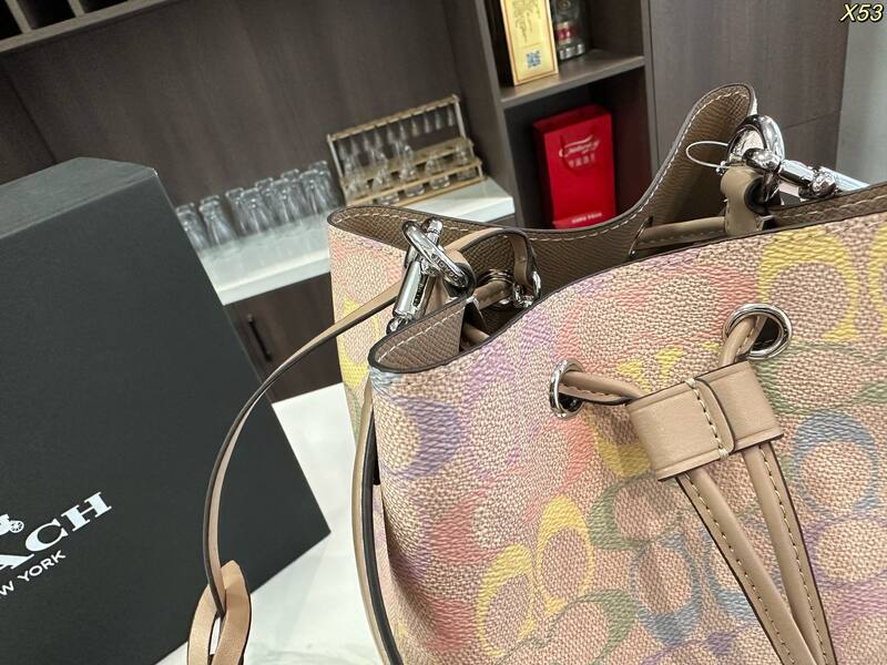 Coach Monogram shoulder bag — Top Quality Replica
