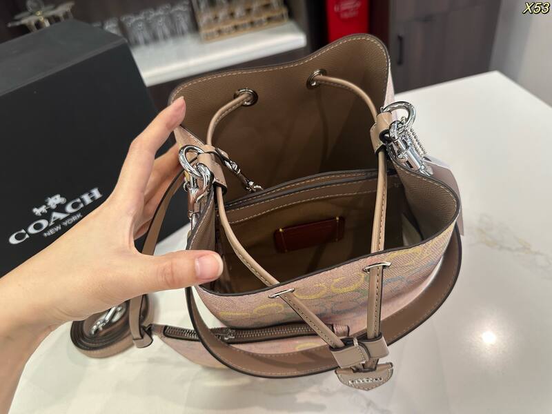Coach Monogram shoulder bag — Top Quality Replica
