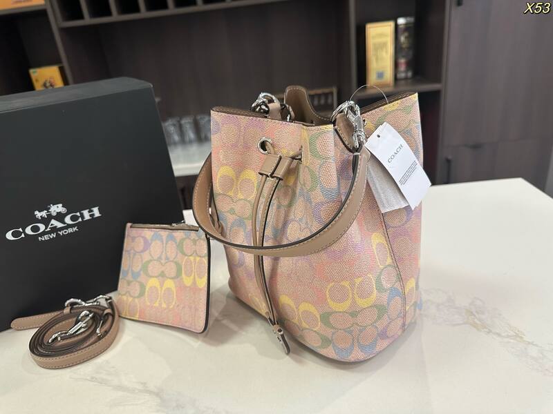 Coach Monogram shoulder bag — Top Quality Replica