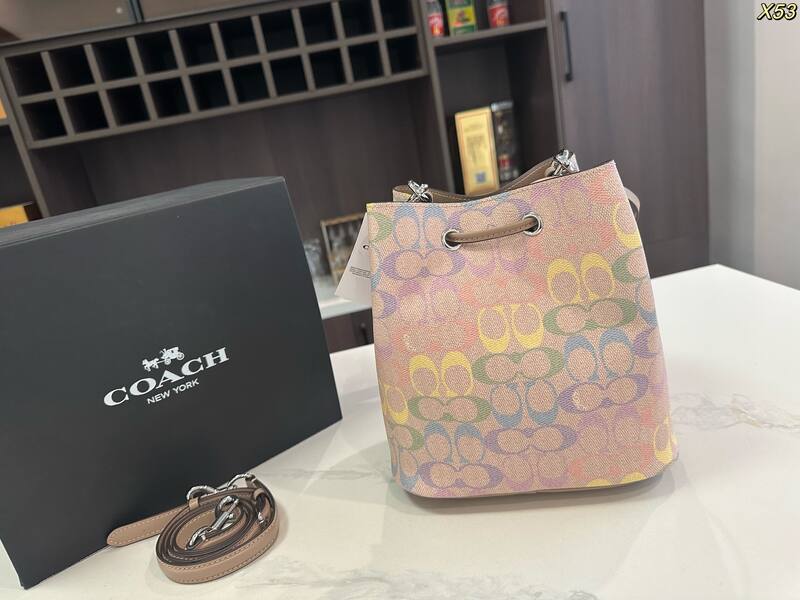 Coach Monogram shoulder bag — Top Quality Replica