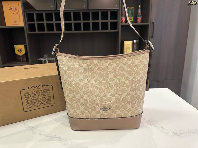 Coach Brown shoulder bag — Top Quality Replica