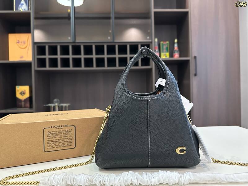 Coach White shoulder bag — AAA Quality Replica