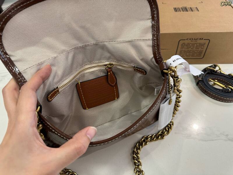 Coach Brown 25x18x10cm shoulder bag — 1:1 Replica