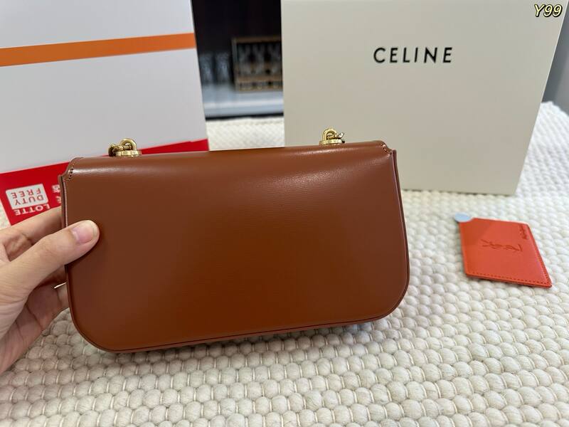 Celine Triomphe Caramel brown leather shoulder bag — Top Quality Replica