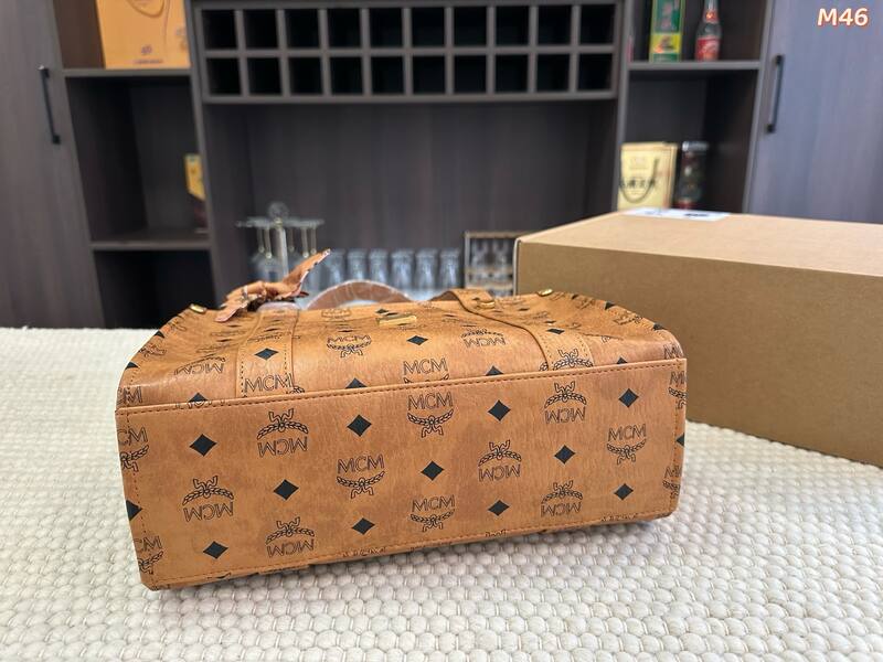 MCM Monogram 25x18x10cm shoulder bag — Premium Replica