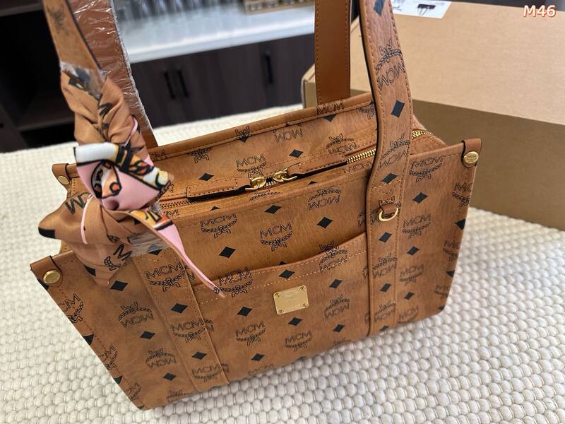 MCM Monogram 25x18x10cm shoulder bag — Premium Replica
