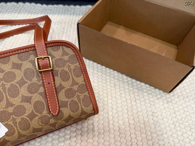 Coach Brown shoulder bag — Premium Replica